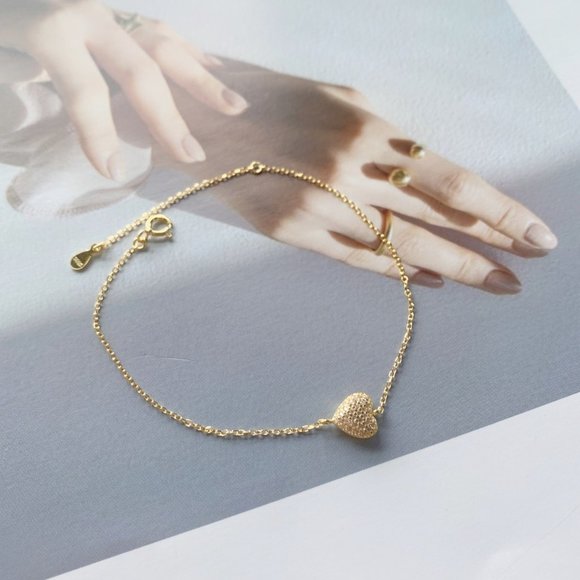 Sparkling Heart Pendant Bracelet - Picture 2 of 8